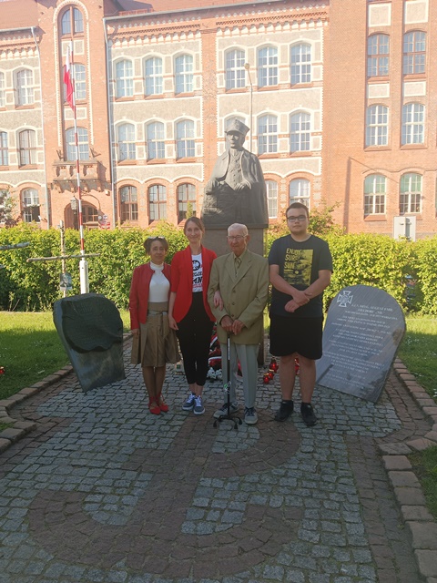 Pilecki 4